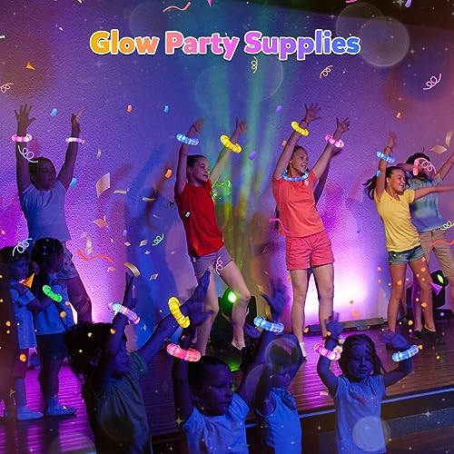 Gigilli 12 Pack Glow Sticks Party Favors for Kids 4-12